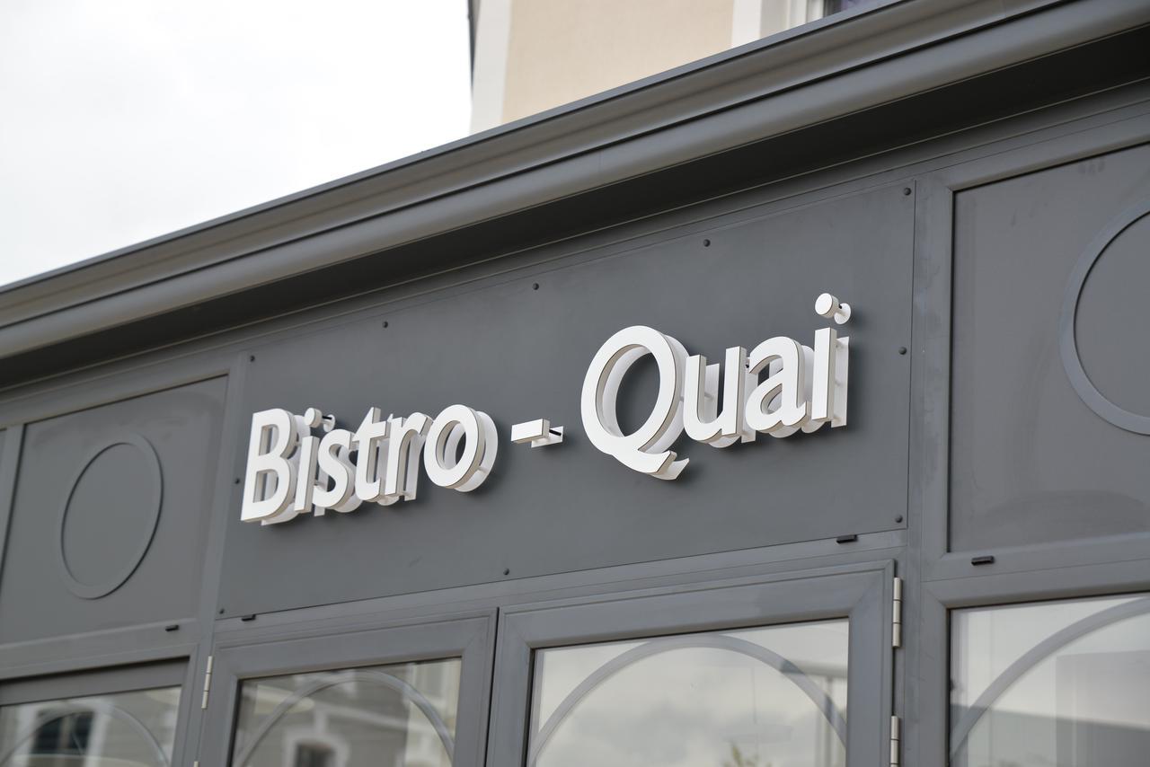 Hotel De La Gare - Restaurant Bistro Quai ลารอช-ซูร์-ยง ภายนอก รูปภาพ